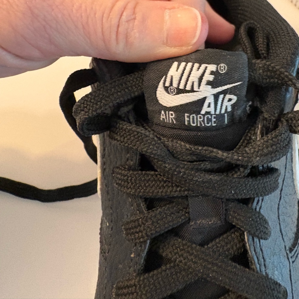 Nike Air Force 1 black/‎ white youth 6.5 (fits women’s 8-8.5) - Picture 6 of 10
